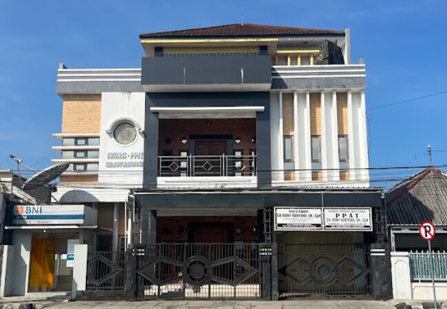 Hukum yang Jelas, Harta yang Aman: Notaris Cilacap Pilihan Warga